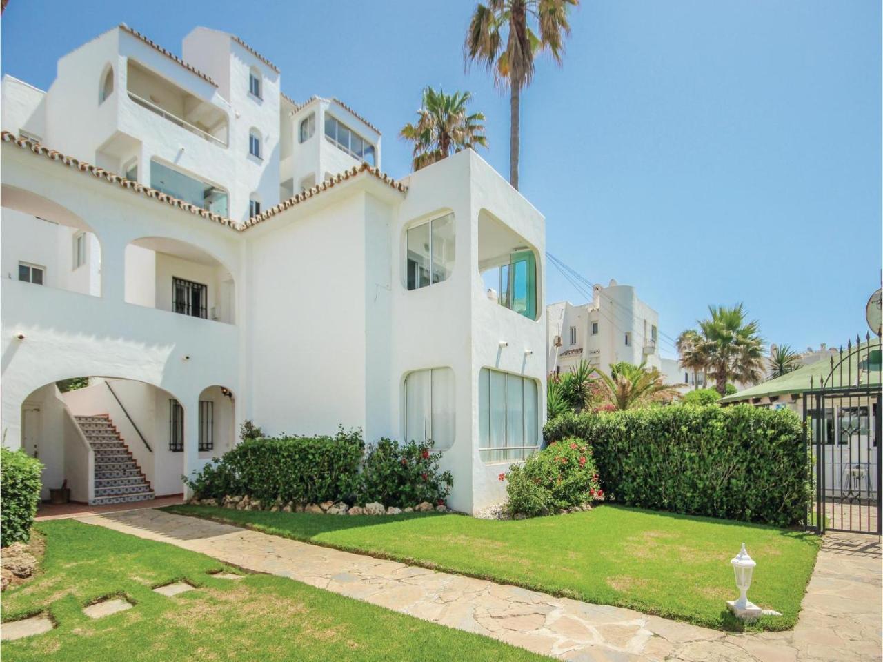 Apartment Awesome In Riviera Del Sol With Kitchen